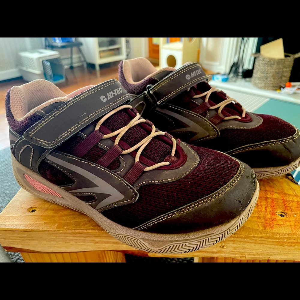 HI-TEC outdoor kids shoes size 4Y